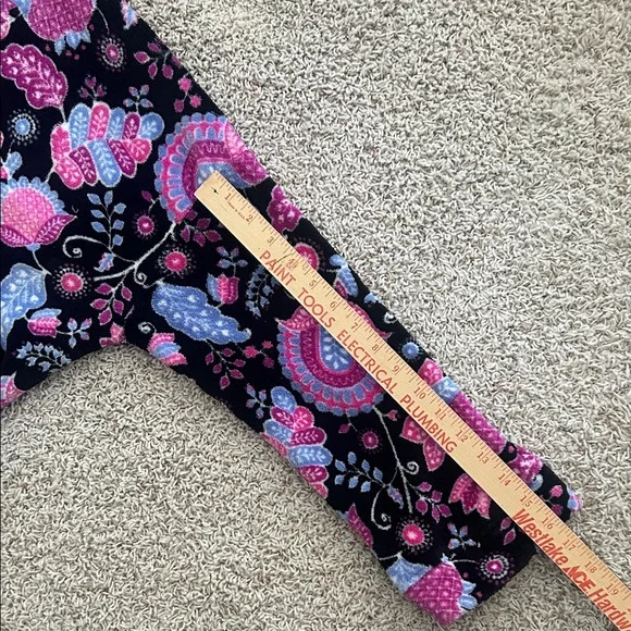 Vera Bradley💕Black, Hot Pink & Purple ALPINE FLORAL Hooded BATHROBE. Size S/M - Picture 15 of 15